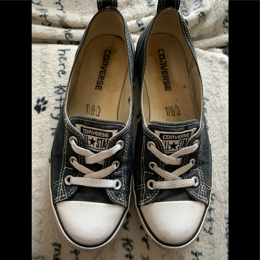 Converse All ⭐️Star Chuck Taylor woman’s sneakers size 7.5